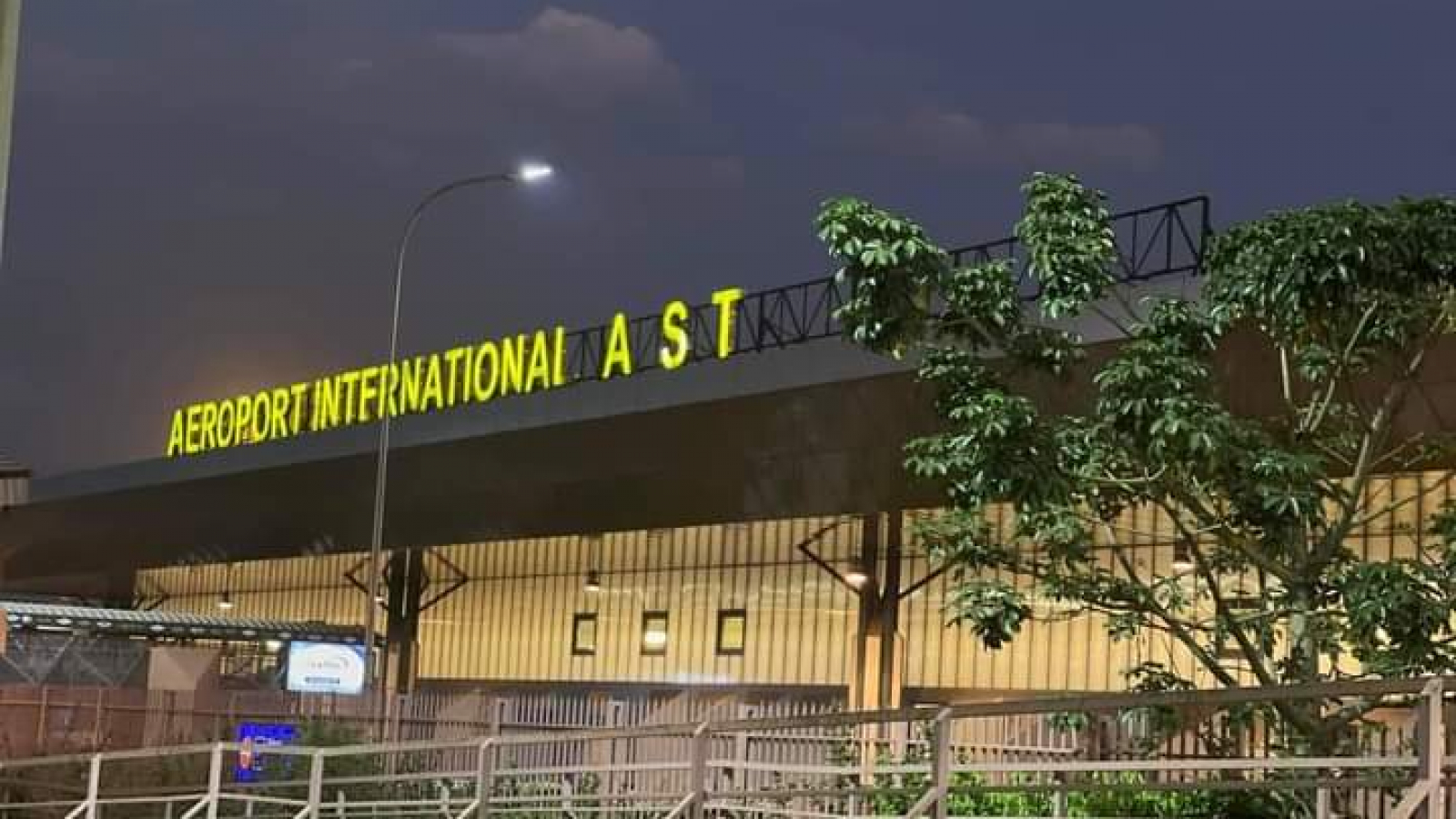 Aéroport Ahmed Sékou Touré: les tarifs qui ont tout chamboulé pour les compagnies aériennes et les transitaires…