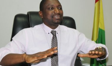 Non, mon cher frère Nanfo, la prière en malinké est illégale et invalide!! (Pr Sano)