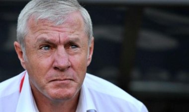 Après Luis Fernandez , Lapé Bangoura , qui sera l’entraineur pour le Sylli