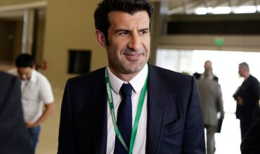 Luis Figo critique ouvertement le président de la FIFA
