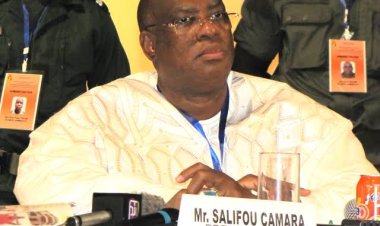 Salifou "Super V", Figure Éminente du Football Guinéen et Ancien Président de la FGF, Décède à Paris