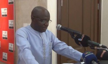 des journalistes sportifs reçoivent des cartes AIPS