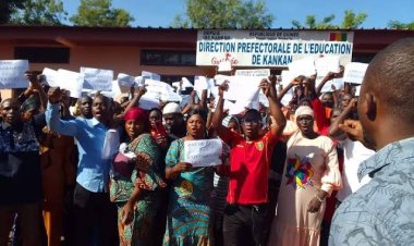 Kankan : Entre colère et frustration, des enseignants contractuels non admis à la fonction publique