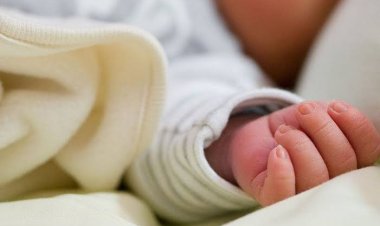 Nouveau-né trouvé à Dabondy : Une femme tente de kidnapper un nourrisson abandonné à Conakry