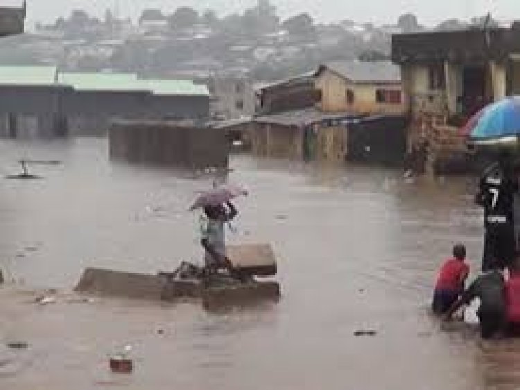 L'Union Européenne apporte une aide aux victimes des inondations en Guinée