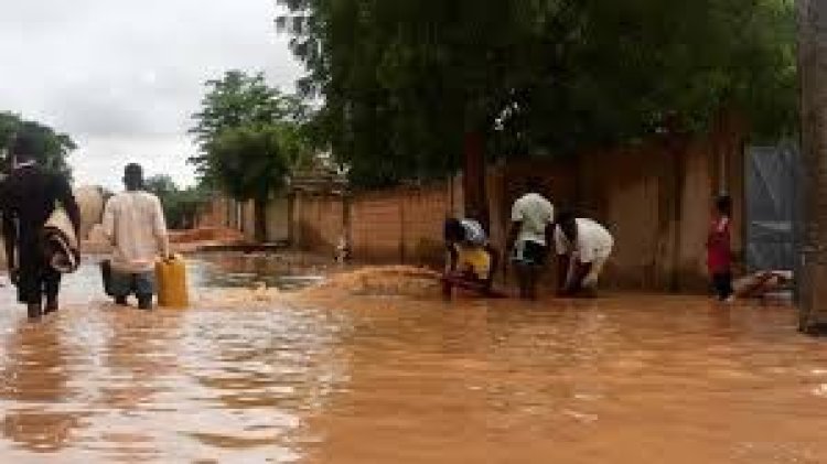 Trente morts après les inondations au Mali : un état de catastrophe nationale déclaré