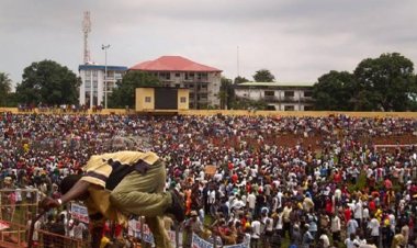 Renommer le stade du 28 septembre après le massacre de 2009 : la réponse cinglante du Ministre de la Justice