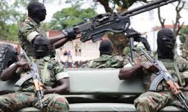 Tensions à Conakry : des coups de feu près du palais présidentiel en Guinée