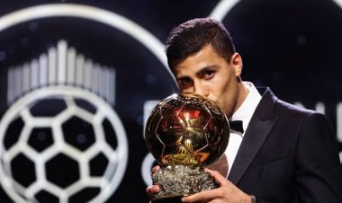 Le milieu de terrain de Manchester City, Rodri, remporte le Ballon d'Or 2024