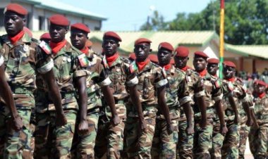 Guinée : Le chef d’état-major invite les militaires à limiter l’usage des réseaux sociaux