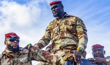 Guinée : Le général Amara Camara défend la candidature de Doumbouya