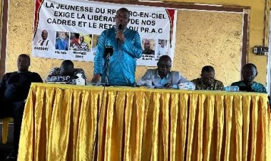 Marc Yombouno Remet en Question la Gestion de la Transition en Guinée