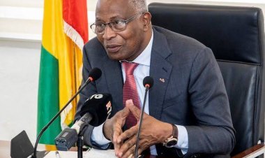 Bah Oury défend l’engagement du gouvernement envers la liberté de la presse