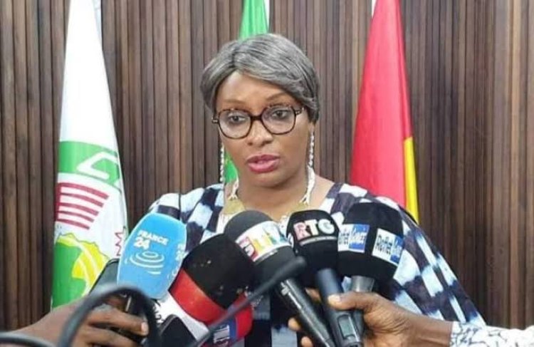 Résultats du référendum retardés : Djénabou Touré évoque une panne internet