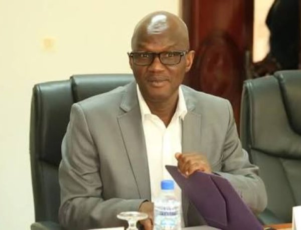 la justice met fin aux poursuites contre l’ancien ministre Ibrahima Kourouma