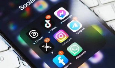 Réseaux sociaux en Guinée : la justice serre la vis face aux dérives en ligne