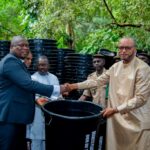 Cérémonie de remise de poubelles au Jardin botanique de Camayenne