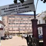La Cour de répression des infractions économiques et financières examine l’affaire opposant Ecobank à deux huissiers
