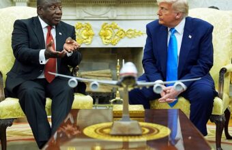 L’ambassadeur sud-africain Meyer appelle à un dialogue direct avec les États-Unis