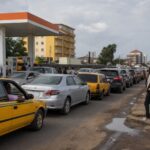 Files d’attente devant une station-service à Conakry