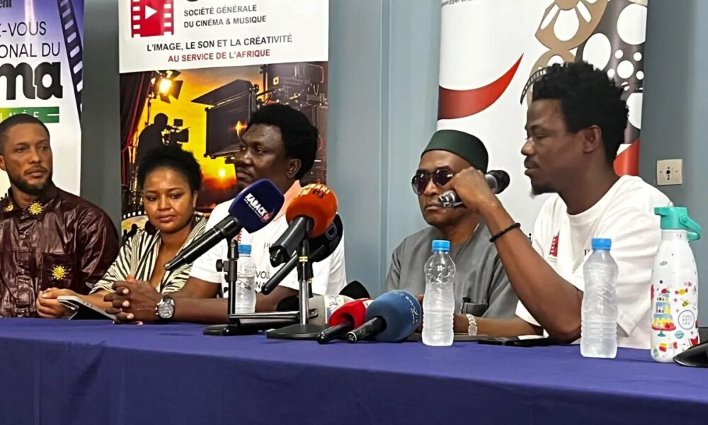 Participants à la présentation du Rendez-vous international du cinéma en Guinée à Conakry
