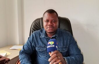 Élèves dans un établissement scolaire à Conakry
