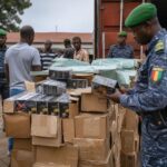 Produits et accessoires présentés lors d’une opération de l’OCAD contre la chicha à Conakry