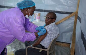 Des professionnels de santé participant à la réponse contre Ebola à Bunia, en République démocratique du Congo