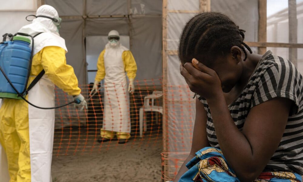 Des professionnels de santé participant à la réponse contre Ebola en République démocratique du Congo