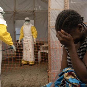 Des professionnels de santé participant à la réponse contre Ebola en République démocratique du Congo