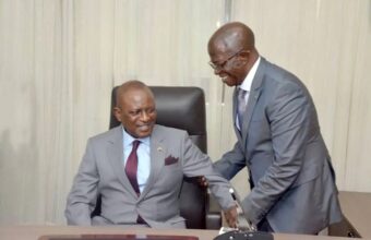 Fana Soumah lors de la cérémonie de reprise de ses fonctions au ministère de la Communication, de l’Économie numérique et de l’Innovation