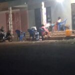 Point de vente informel de chicha dans le quartier de Kankankoura