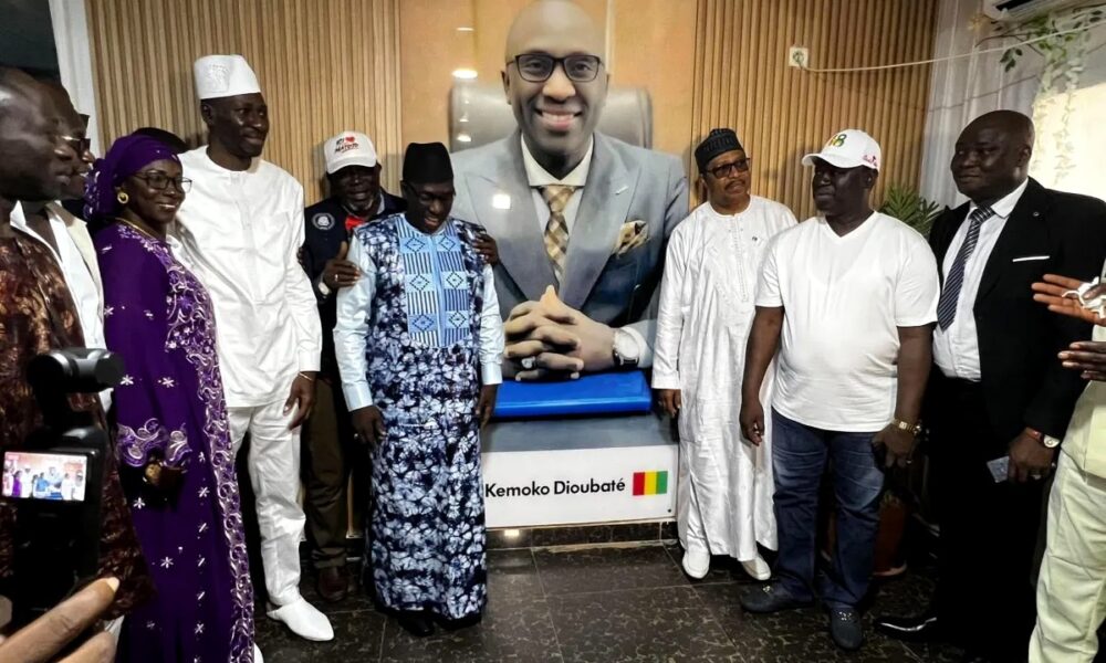 Cérémonie de dénomination de la salle de célébration des mariages de Matoto au nom de Kémoko Dioubaté