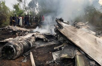 Opérations de recherche après le crash d’un avion militaire dans l’État d’Ondo au Nigeria