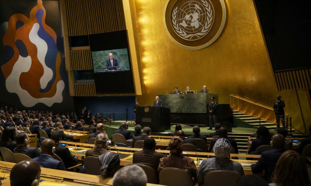 Vue générale du siège des Nations unies, symbole des défis de la future direction de l’organisation