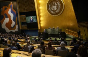 Vue générale du siège des Nations unies, symbole des défis de la future direction de l’organisation