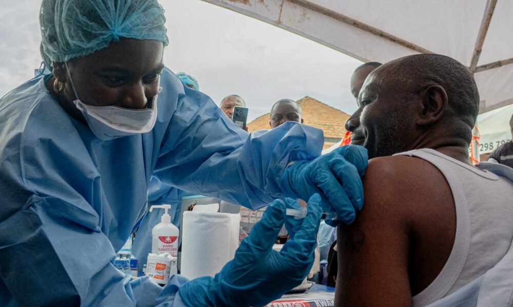 Équipe de santé mobilisée dans le cadre de la réponse à Ebola en République démocratique du Congo