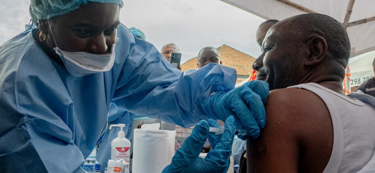 Équipe de santé mobilisée dans le cadre de la réponse à Ebola en République démocratique du Congo