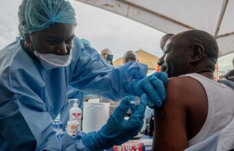 Équipe de santé mobilisée dans le cadre de la réponse à Ebola en République démocratique du Congo