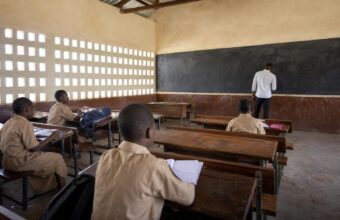Reprise des cours dans un établissement scolaire de Matoto