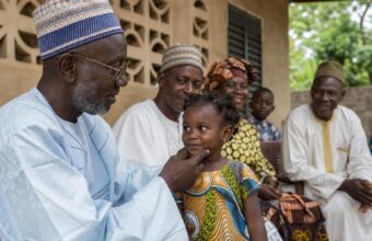 Illustration sur la transmission des prénoms traditionnels en Guinée et en Afrique