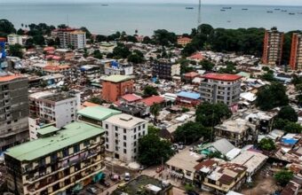 Vue d’un quartier de Conakry après une secousse sismique ressentie dans la capitale guinéenne