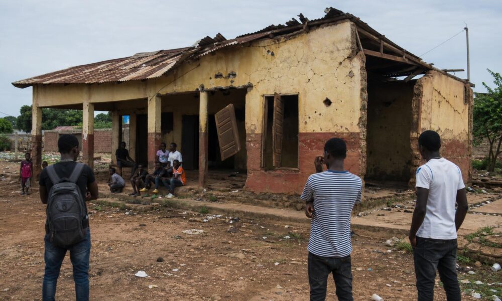 Maison des jeunes de Soromaya présentant des signes de dégradation