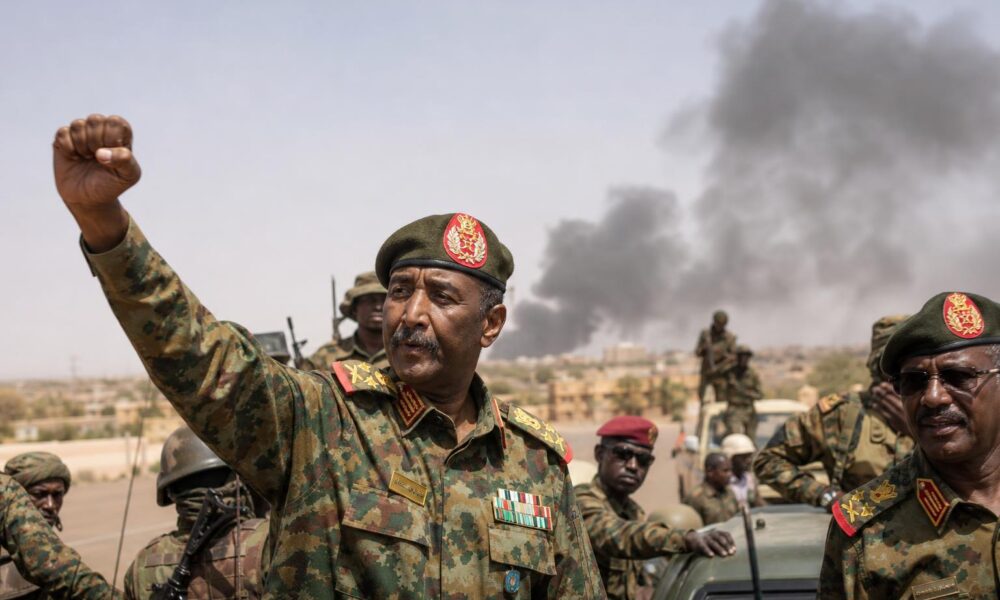 Abdel Fattah al-Burhan, chef de l’armée soudanaise, lors d’une prise de parole publique