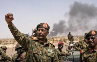 Abdel Fattah al-Burhan, chef de l’armée soudanaise, lors d’une prise de parole publique