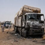 Convoi de camions humanitaires acheminant de l’aide alimentaire au Soudan